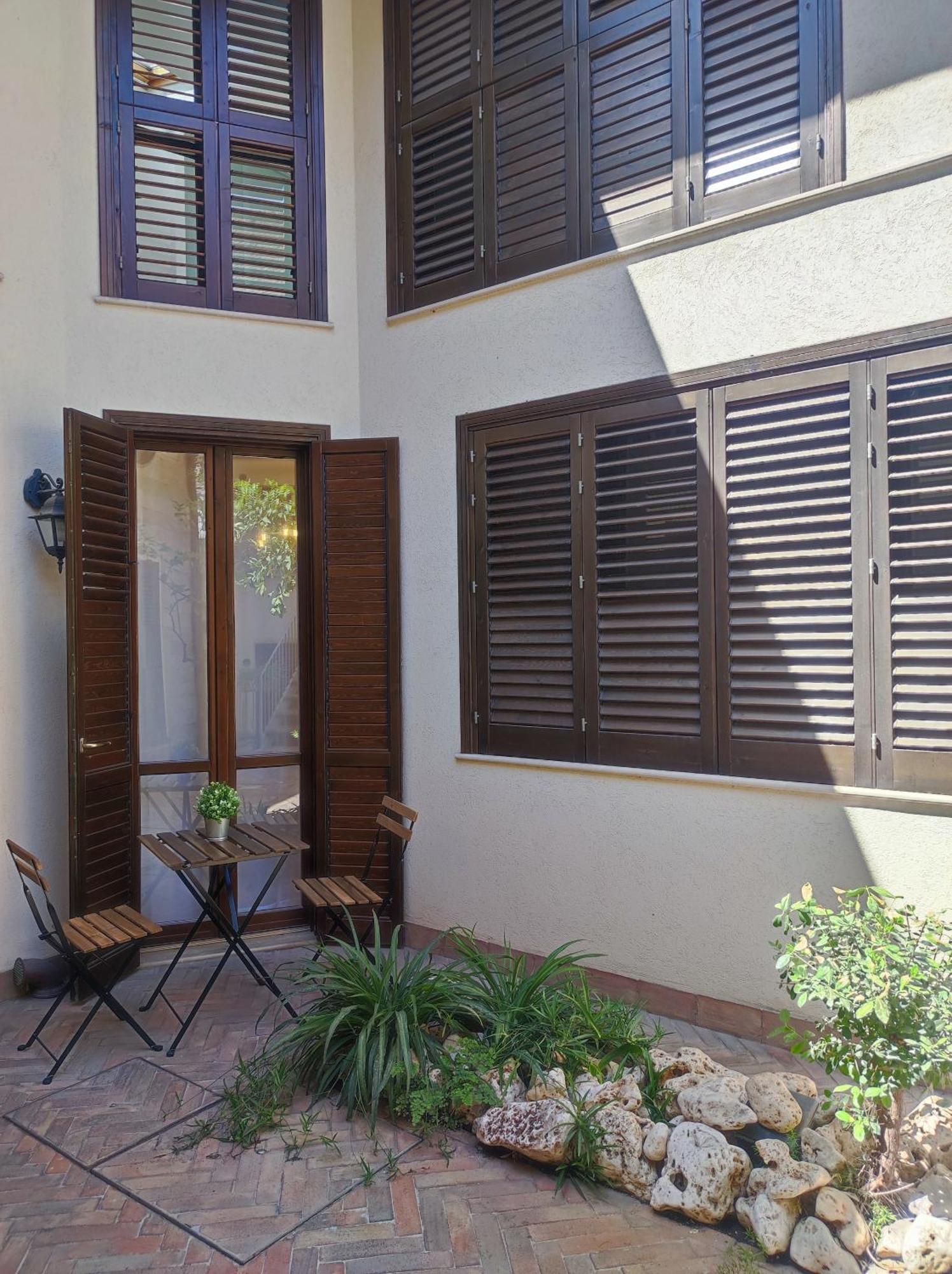 Via Cagliari Home Catania Exterior photo